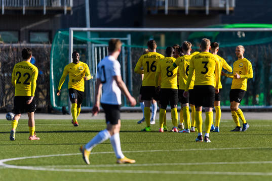 Mjällbys spelare jublar