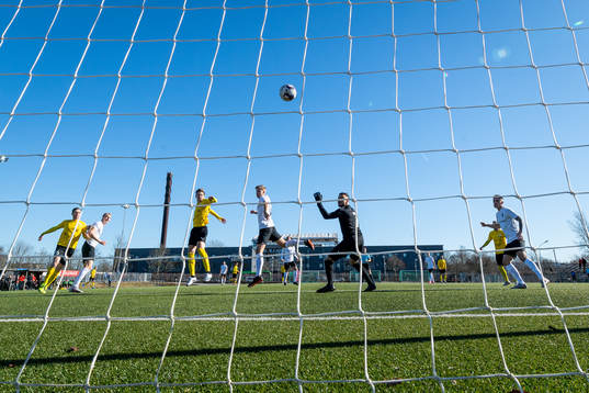 Mjällbys Taylor Silverholt gör 0-1