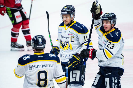 s Simon Önerud jublar med Arttu Ilomäki