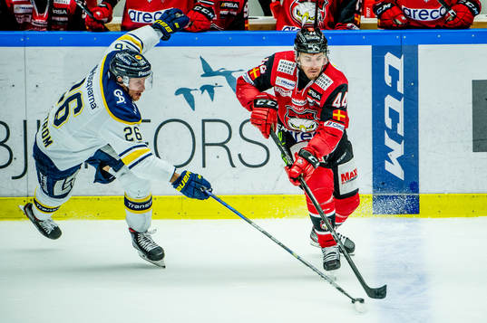 s Alexander Bergström och Malmö Redhawks Jesper Jensen