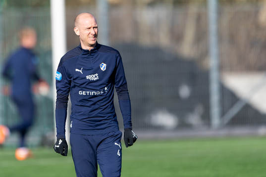 Halmstads Andreas Johansson före fotbollsmatchen i Svenska