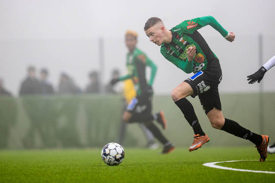 Varbergs Rasmus Cronvall mot Örgrytes Abdoul Razak