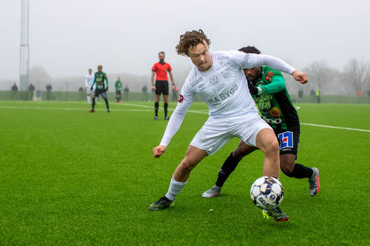 Örgrytes Herman Sjögrell mot Varbergs Adama Fofana
