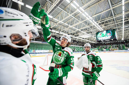 Rögles Moritz Seider jublar