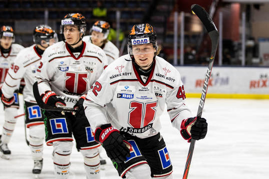 Örebros Robin Salo jublar