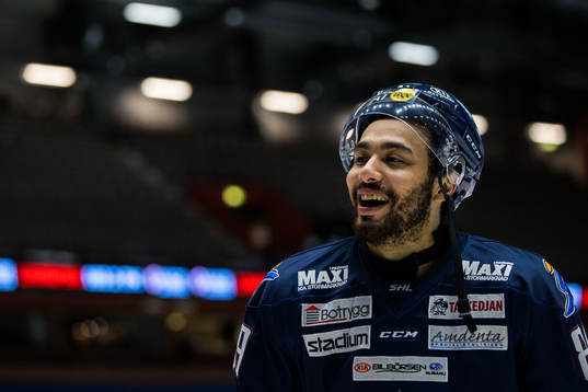 Linköpings Joshua Ho-Sang jublar