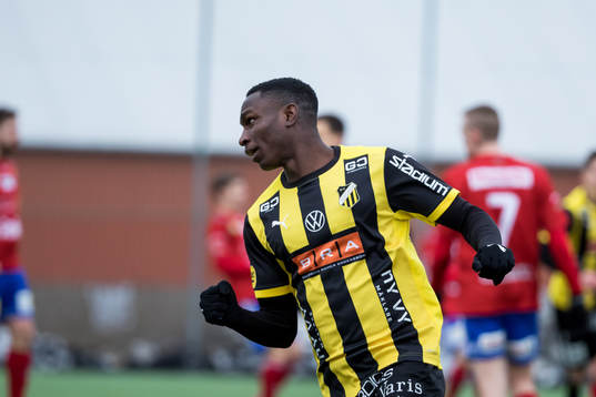 Häckens Godswill Ekpolohar gjort 0-1 och jublar