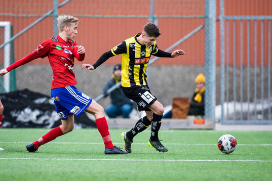 Gauthiods Filip Kalmertun och Häckens Leo Bengtsson