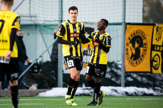 Häckens Alexander Jeremejeff har gjort 0-3 och jublar med