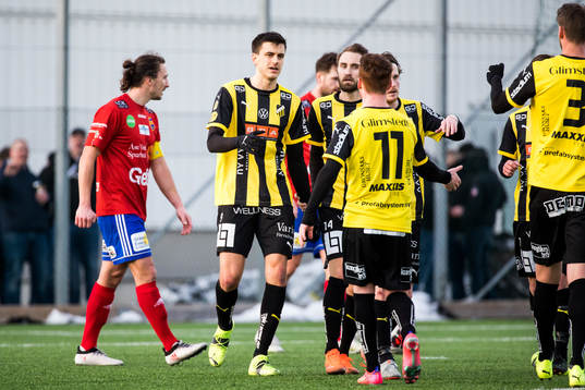 Häckens Alexander Jeremejeff har gjort 0-3 och jublar med