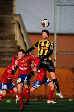 Häckens Rasmus Lindgren och Gauthiods Jonatan Nilsson