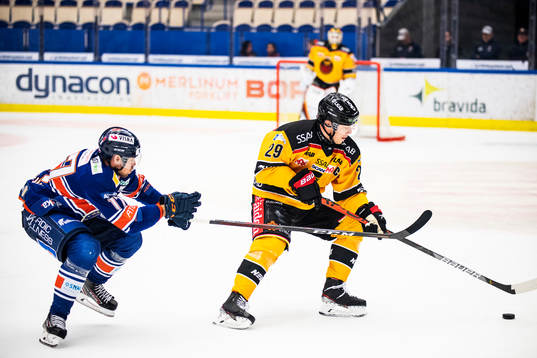 Luleås Erik Gustafsson och Växjös Emil Forslund