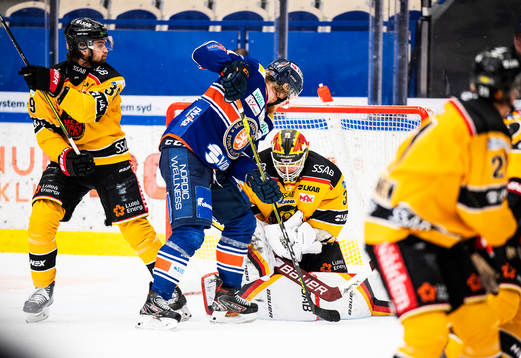 Växjös Ludvig Nilsson och Luleås målvakt Joel