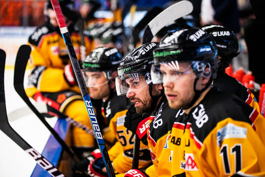 Luleås Niklas Olausson och Petter Emanuelsson deppar