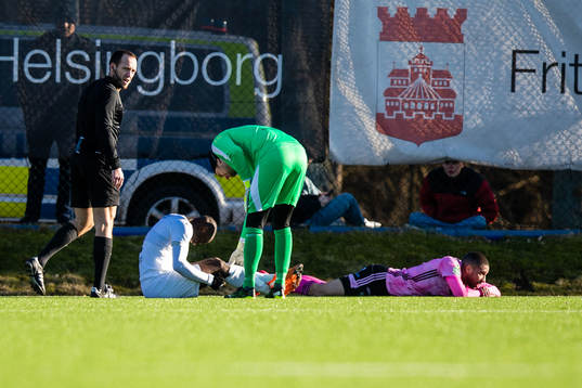Helsingborgs Ravy Tsouka-Dozi har ont
