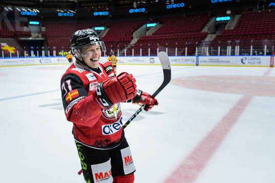 Malmö Redhawks Jan-Mikael Järvinen jublar