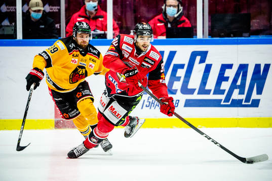 Malmö Redhawks Joseph Veleno mot Luleås Pontus Själin