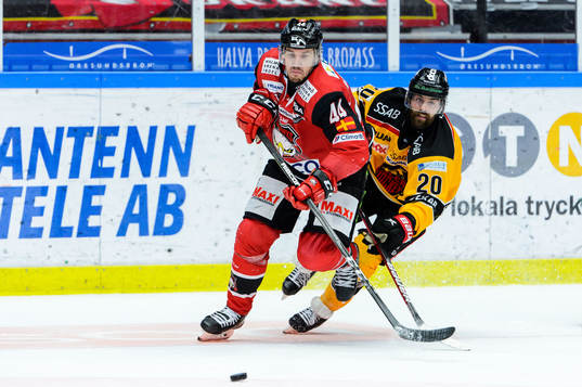 Malmö Redhawks Jesper Jensen Aabo och Luleås Jack Connolly