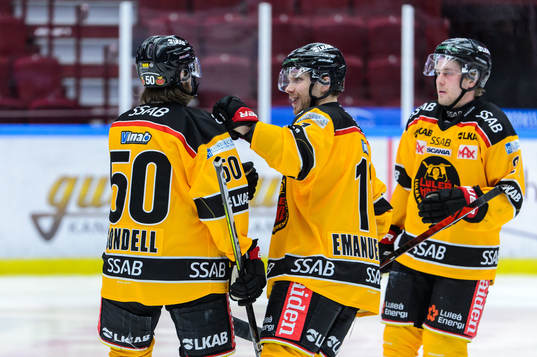 Luleås Petter Emanuelsson jublar
