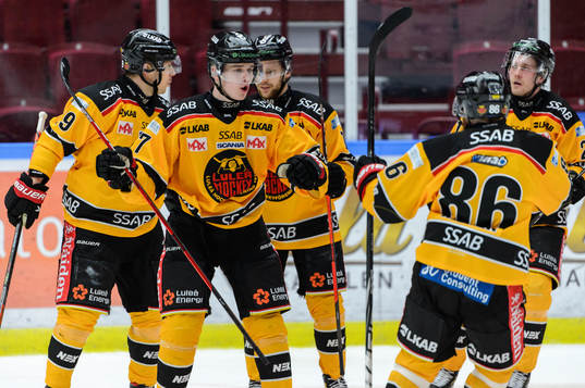 Luleås Nils Lundkvist jublar