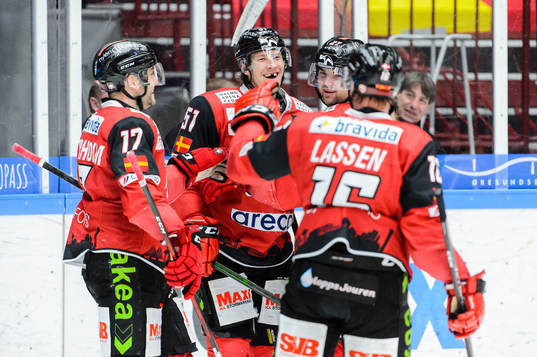 Malmö Redhawks Emil Sylvegård jublar