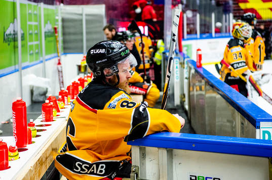 Luleås Linus Klasen deppar