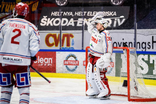 Timrås målvakt Jacob Johansson deppar