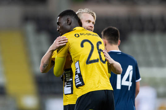 Elfsborgs Marokhy Ndione jublar med Johan Larsson