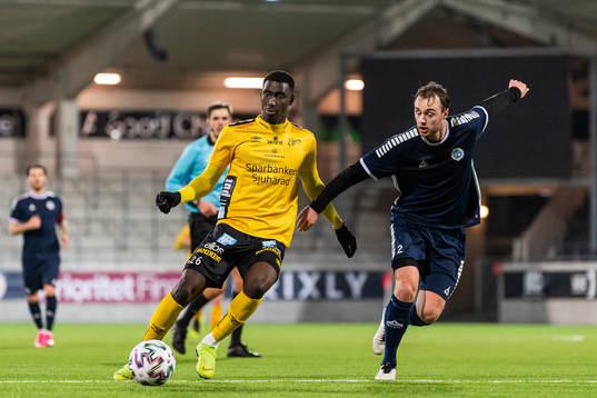 Elfsborgs Marokhy Ndione och Utsiktens Niklas Olsson