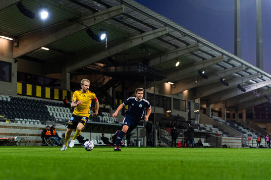 Elfsborgs Johan Larsson och Utsiktens Erik Gunnarsson