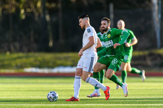 Oskarshamns Luka Dobrijevic och Hammarbys Abdul Khalili