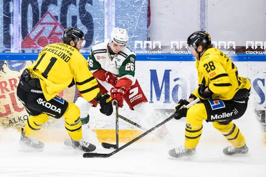 Moras Isac Heens och Västerås Sam Marklund och Västerås