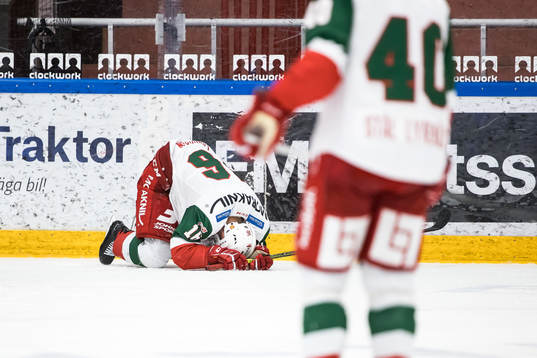 Moras Ludvig Larsson har ont