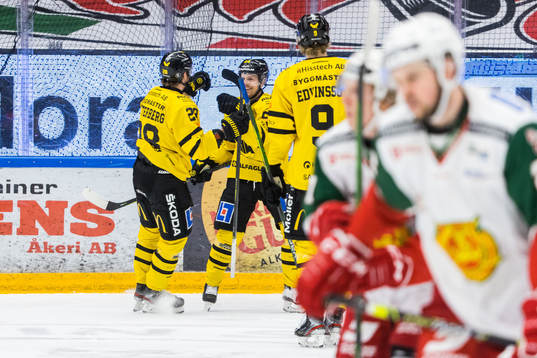 Västerås Joakim Hillding jublar