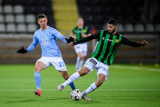 Malmö FFs Marcus Antonsson och GAIS Aiham Ousou