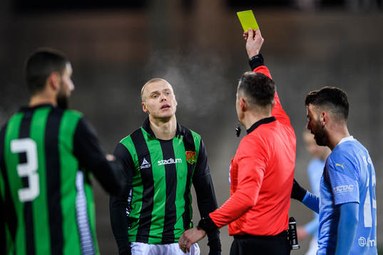 GAIS Jesper Brandt får en varning