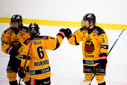 Luleås Petra Nieminen jublar