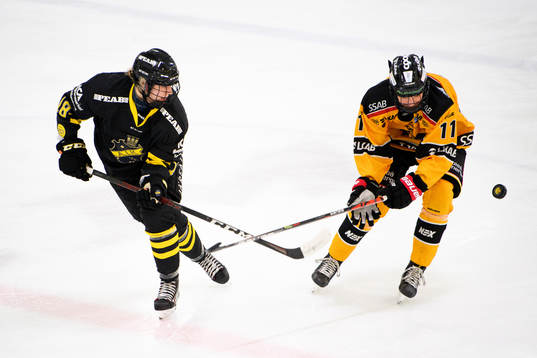 s Brittany Kucera och Luleås Josefine Persson