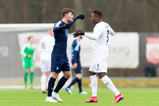 Malmö FFs Pavel Vagic reagerar mot Helsingborgs Alhaji Gero