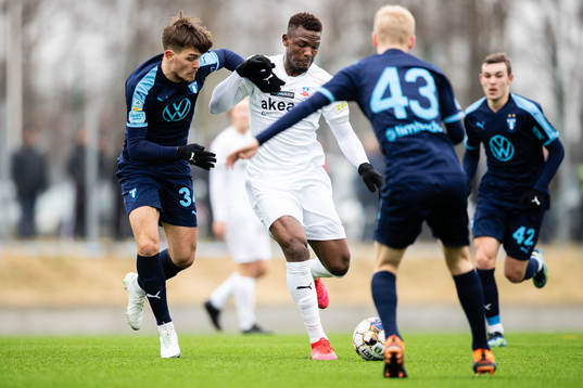 Malmö FFs Pavel Vagic och Helsingborgs Alhaji Gero