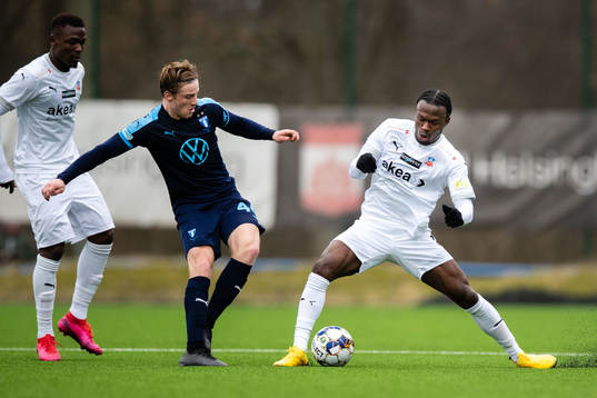 Malmö FFs Markus Björkqvist och Helsingborgs Noel Mbo