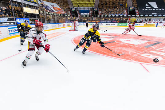 s Sanni Hakala