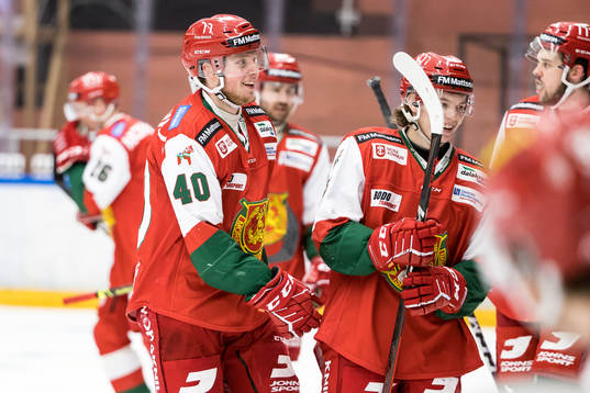 Oskar Stål-Lyrenäs och Lucas Wernblom jubel