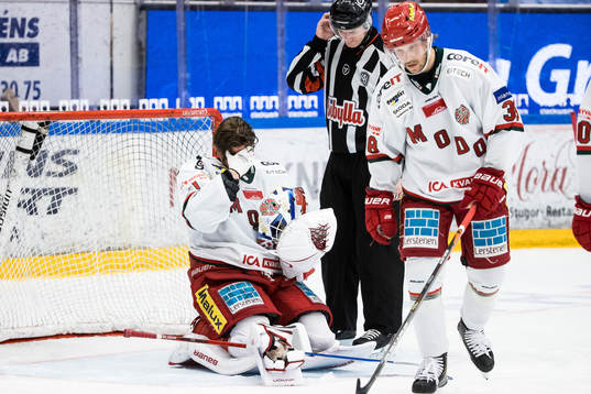 Modos målvakt Tex Williamsson och Modos Alexander Ytterell