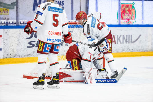 Modos målvakt Tex Williamsson och Modos Tommy Enström