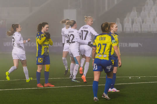 Caroline Seger of Rosengård celebrate with teammates
