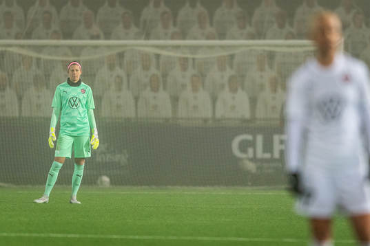 Goalkeeper Stephanie Labbé of Rosengård