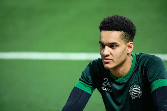 Hammarbys målvakt Oliver Dovin