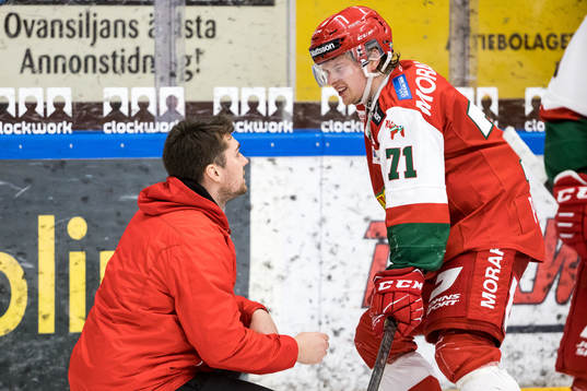 Moras Isak Pantzare har ont