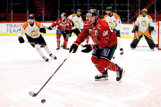 Örebros Robin Kovacsunder ishockeymatchen i SHL mellan